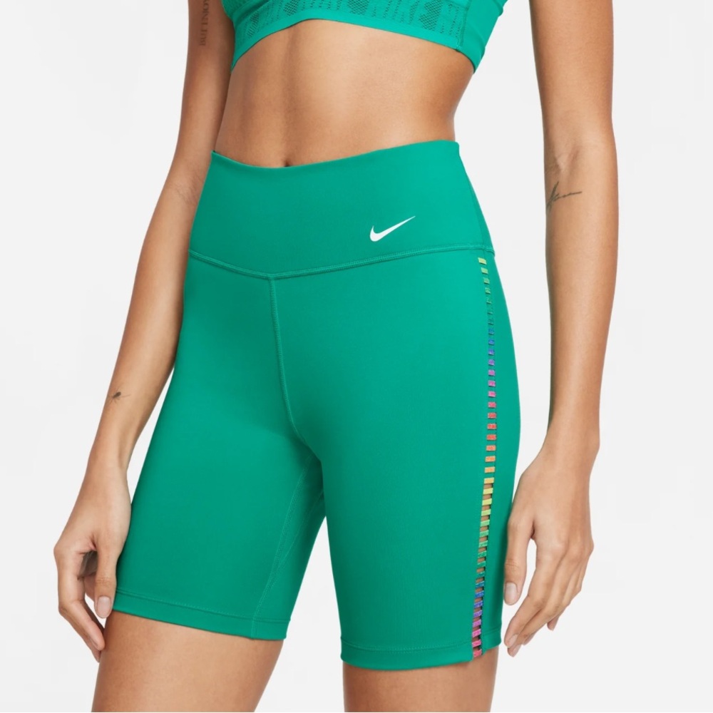🌮NIKE Women’s One Rainbow 7-Inch Shorts, Small